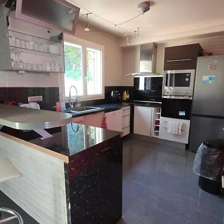 Beautiful Family House Near Paris Holiday home Villeneuve-Saint-Georges