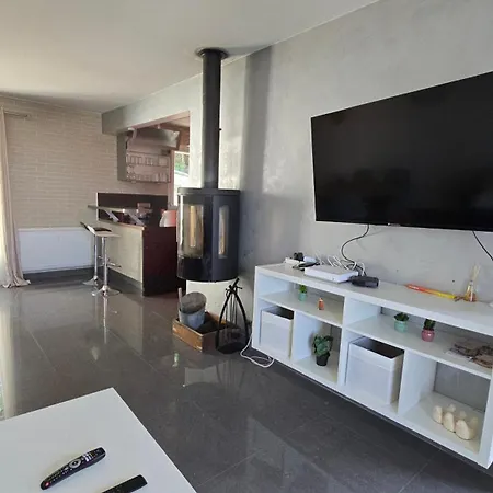 Beautiful Family House Near Paris Nyaraló *